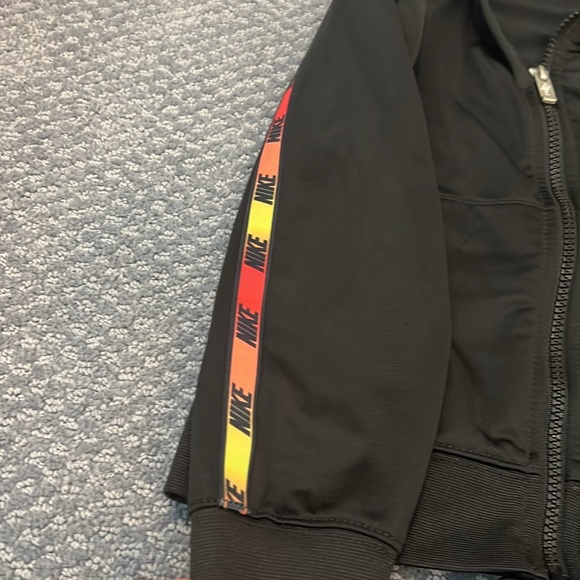 Nike track suit - Picture 3 of 3